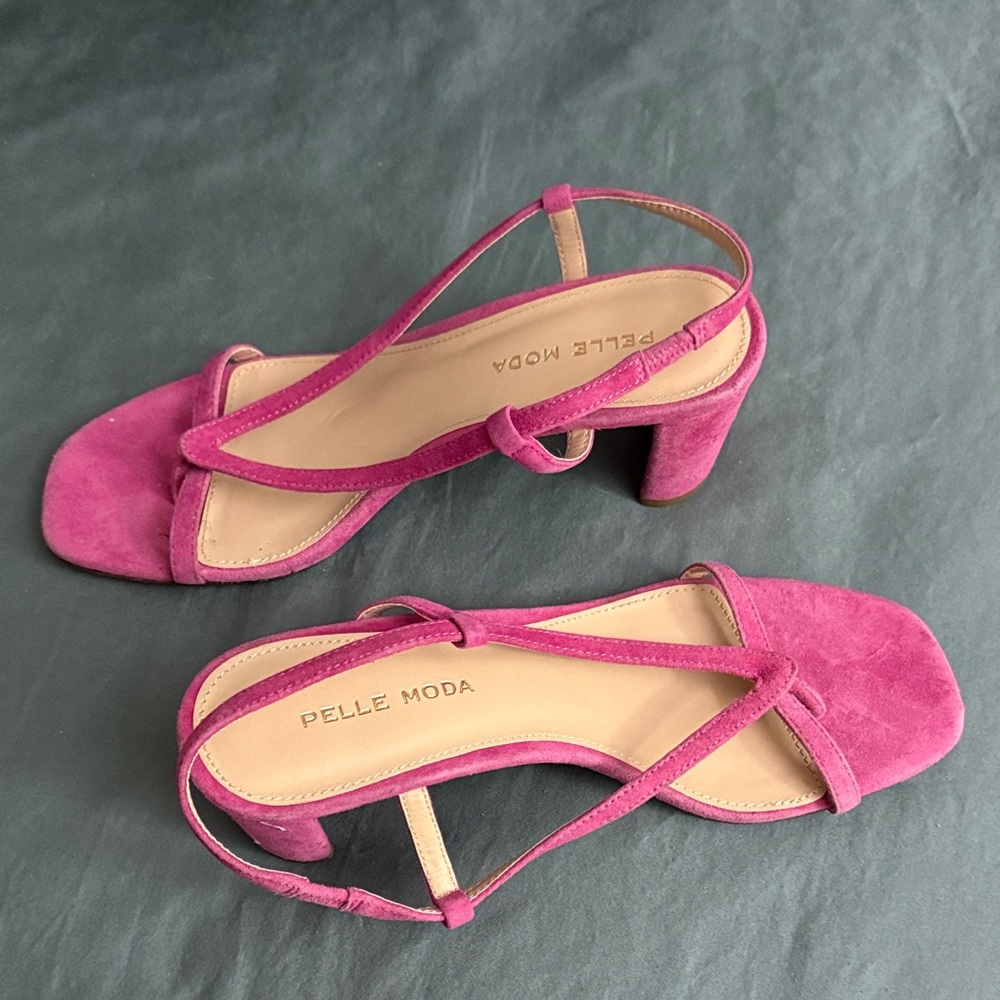 Pelle Moda Women's Fuchsia Sandal Heels - Picture 2 of 3